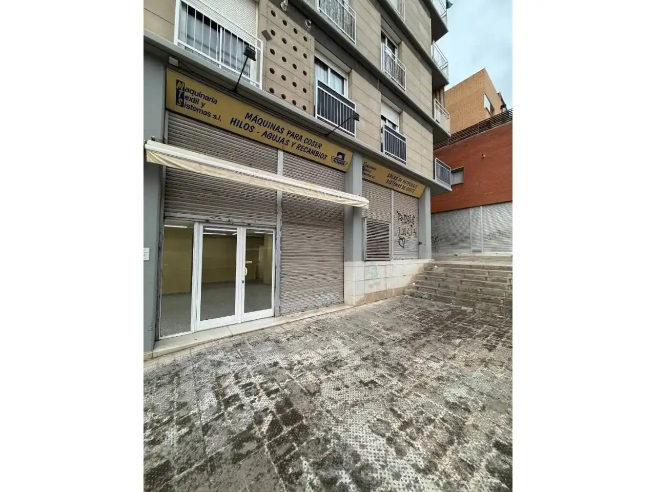 Local comercial en  Calle Carrer del Dibuixant Avellaneda - Foto 17