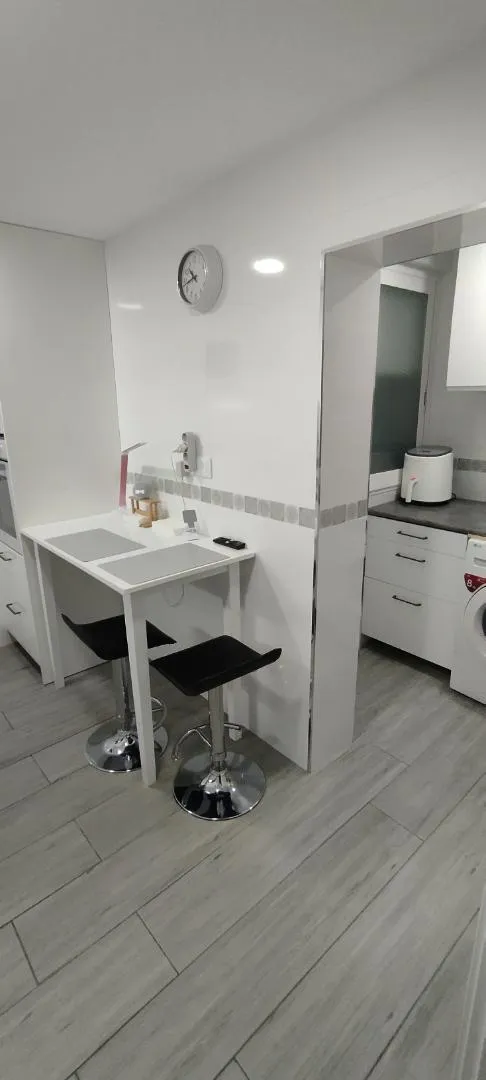 Piso en  Calle Reina Victoria 21 - Foto 8