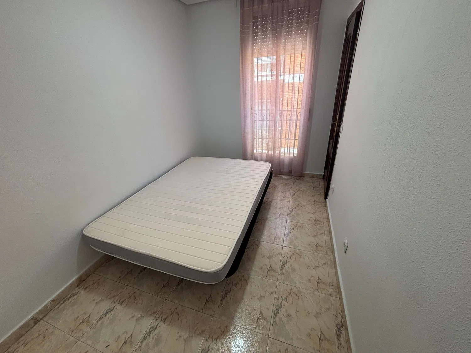 Piso en Barrio Numancia - Foto 11