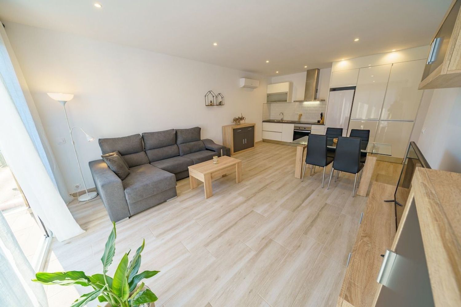 Piso en calle Tribala, 61 - Foto 1