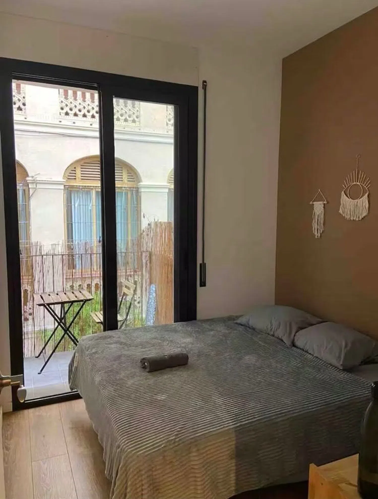 Chalet adosado en Passatge de Sant Benet, 10 - Foto 1