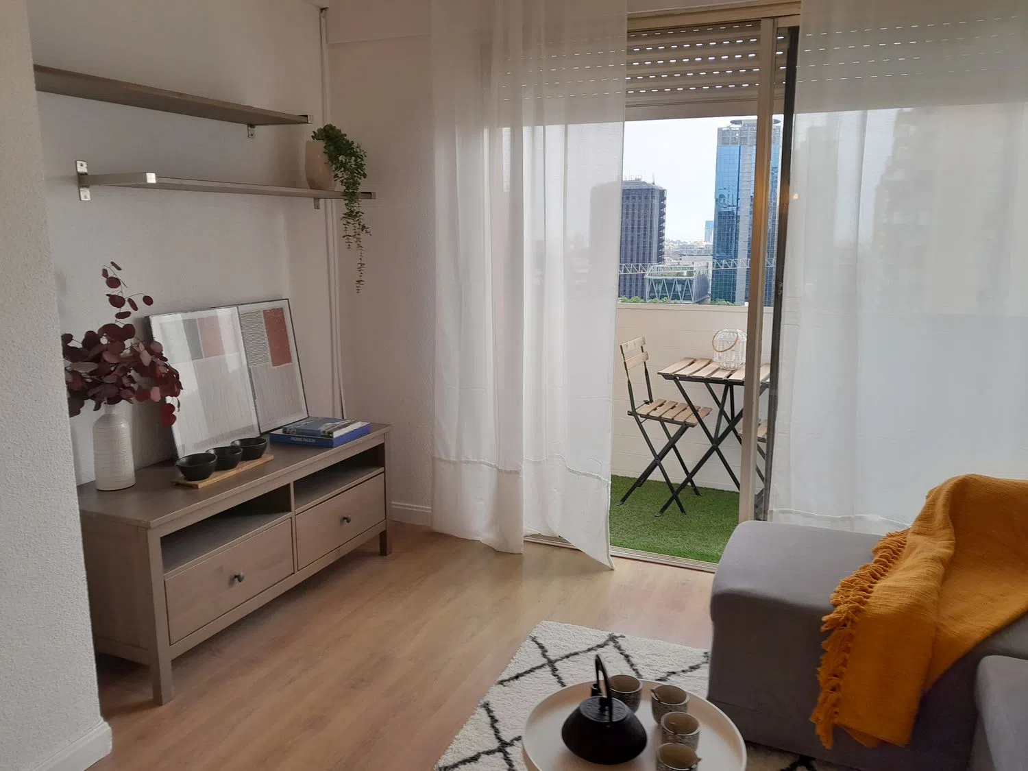 Piso en avenida del General Perón, 32 - Foto 1