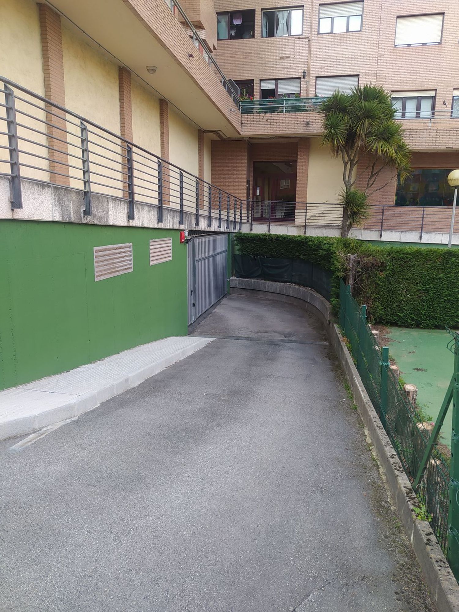 Garaje en Calle José Manuel Fuente El Tarangu, 2, HUCA-La Cadellada - Foto 2