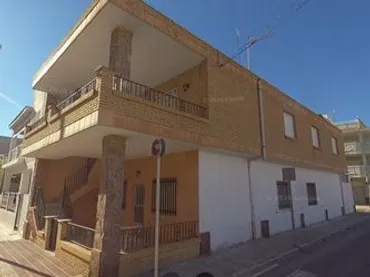 Casa adosada en  Calle Méndez Núñez 56 - Foto 1