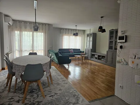 Chalet adosado en calle San Javier, 12