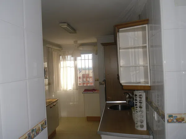 Piso en calle Cueva de la Pileta, 2 - Foto 4