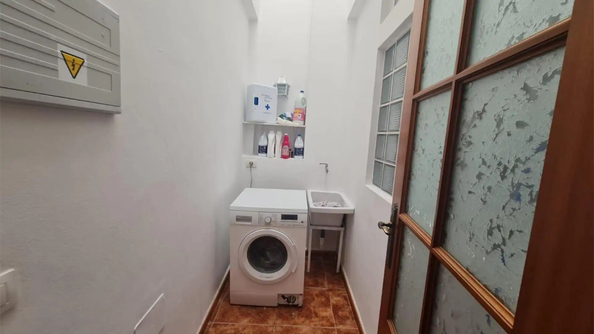 Casa adosada en  Calle Leonor Monteverde 11 - Foto 1