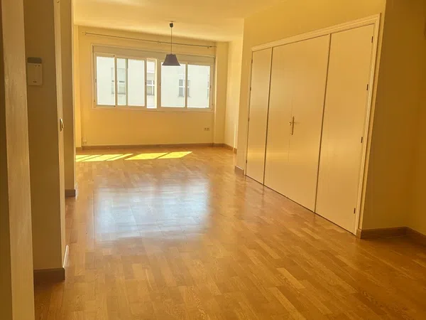 Estudio en calle Amador de los Ríos, 1 - Foto 2