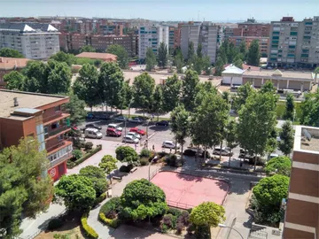Piso en  Plaza de la Albufera 9 - Foto 1