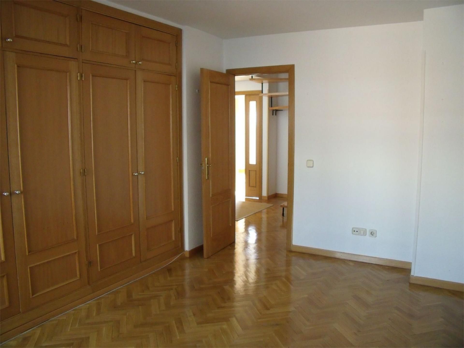 Piso en  Avenida de Honorio Lozano 53 - Foto 19