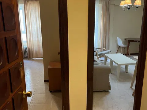 Piso en calle de Galileo, 7