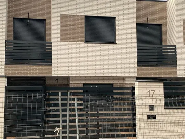 Chalet adosado en calle Majuelo de la Calceta, 17 - Foto 1