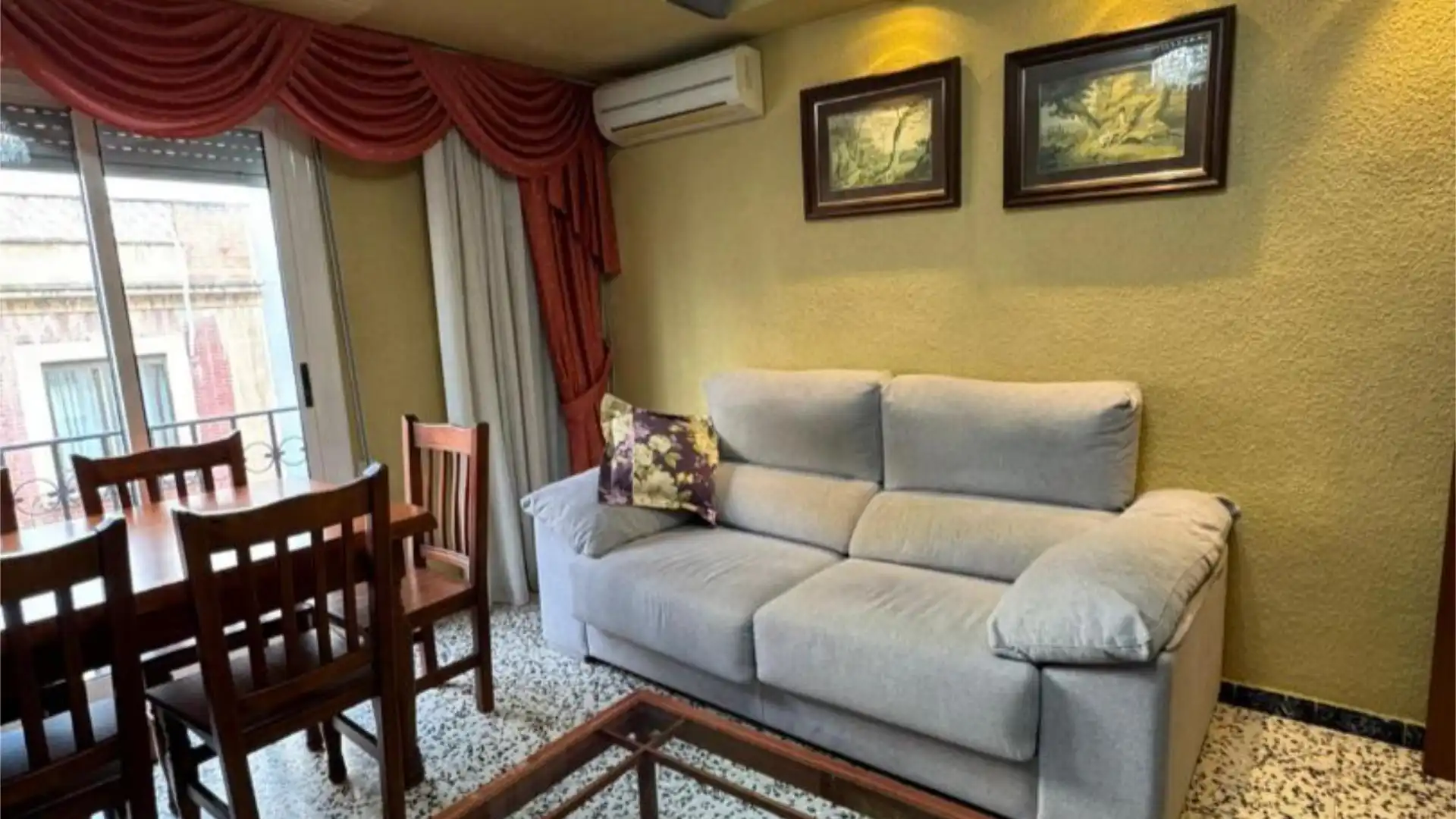 Piso en  Carrer Martín de Torres 18 - Foto 1