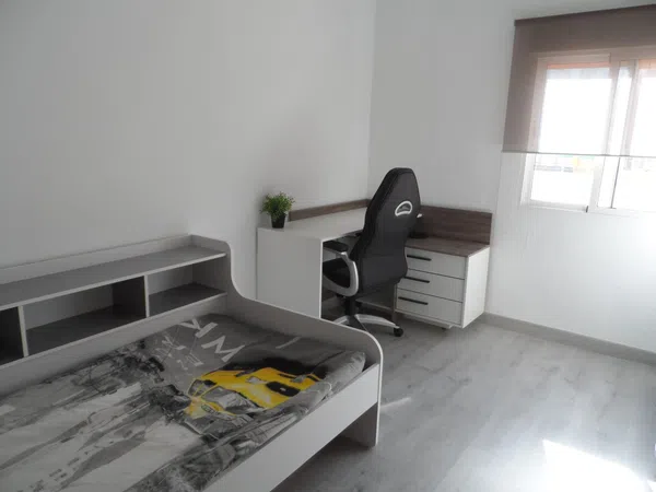 Piso en calle Azor, 3