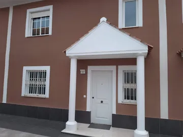 Piso en  Avenida Pintor Pérez Gil 13 - Foto 1