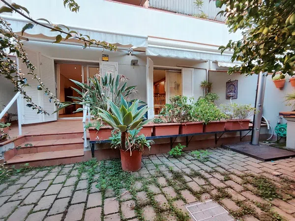 Piso en plaza Francesc Pi i Margall, 4 - Foto 1