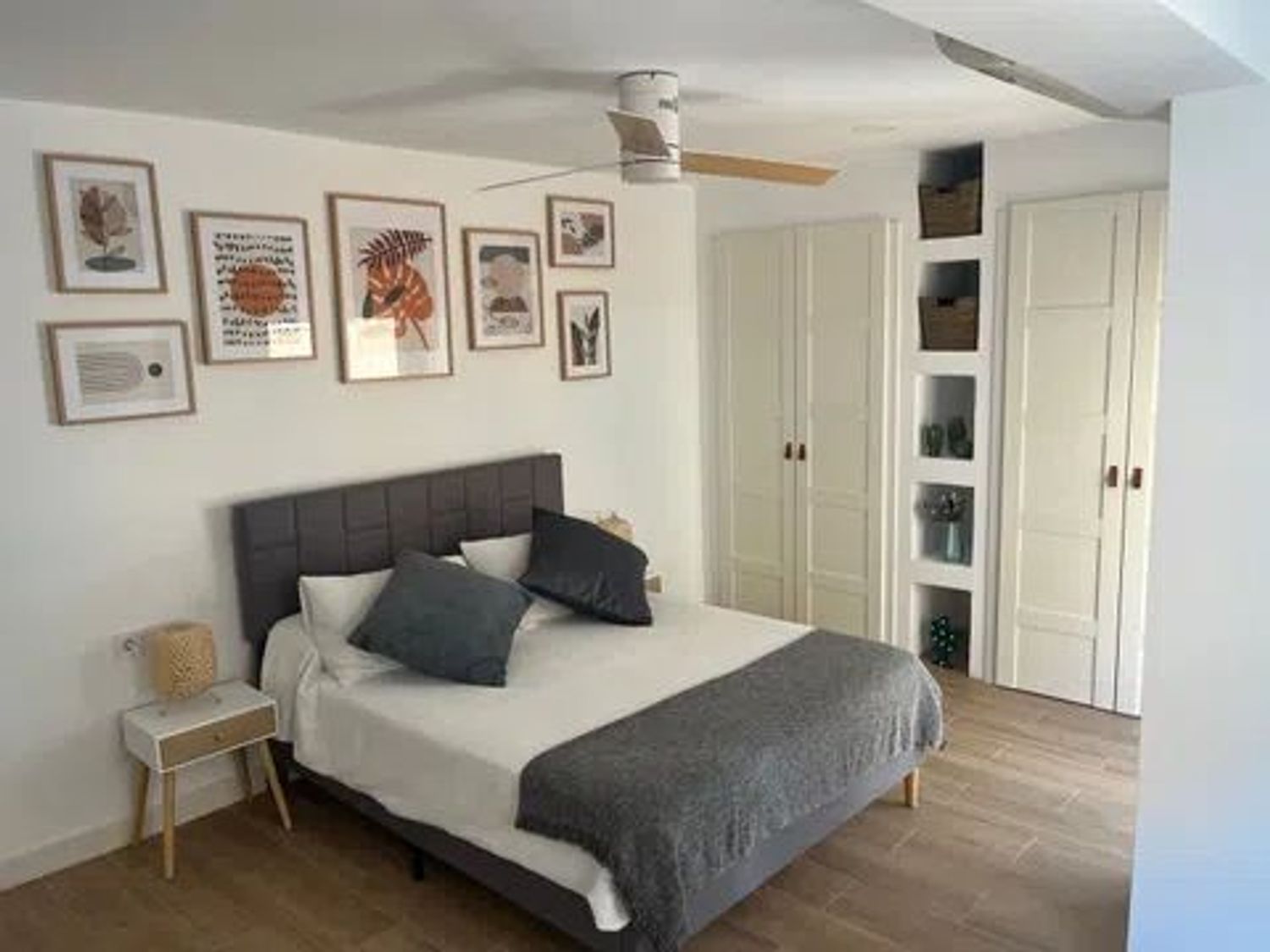 Piso en calle Campoamor, 2