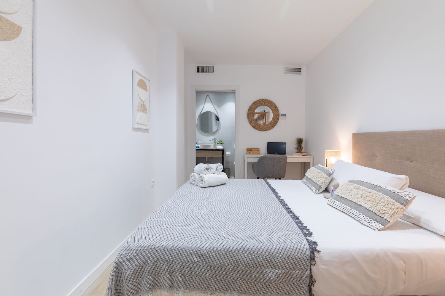 Estudio en calle de Jordi de Sant Jordi, 9 - Foto 4