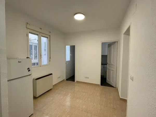 Piso en calle de Raimundo Fernández Villaverde, 31