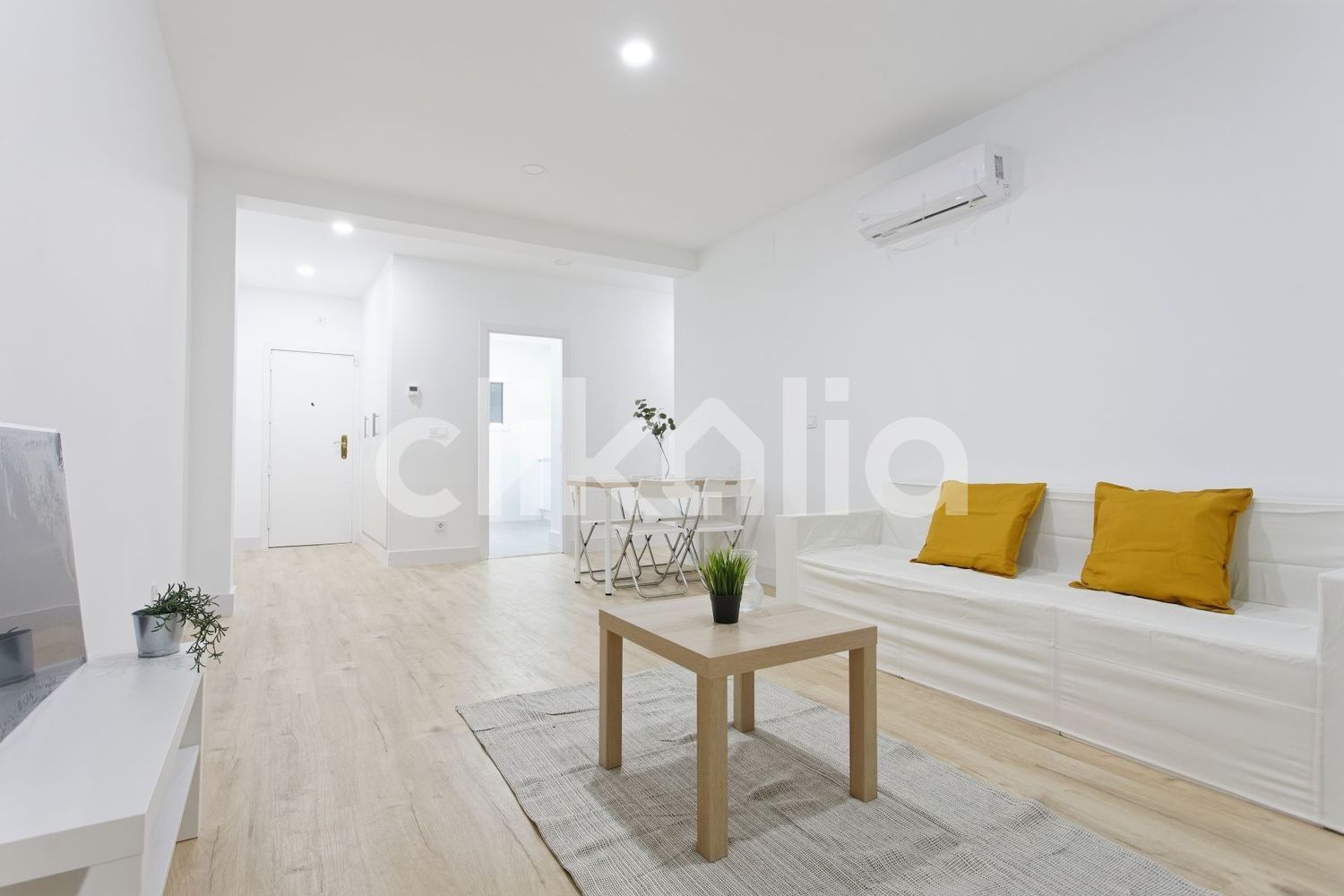 Piso en calle de Trafalgar - Foto 9