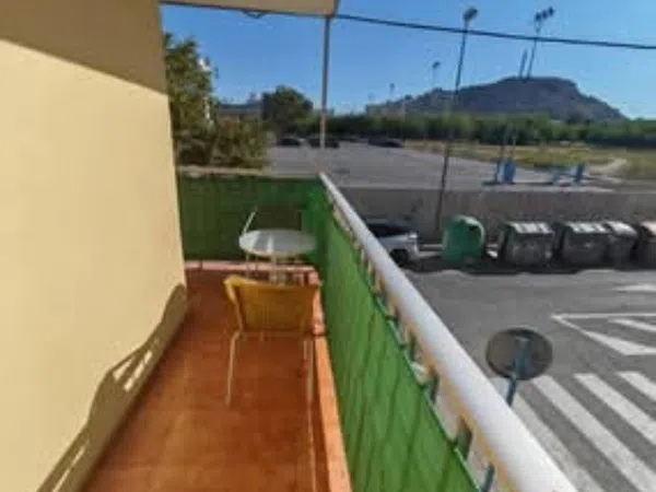 Piso en Calle Doña Dolsa - Foto 1
