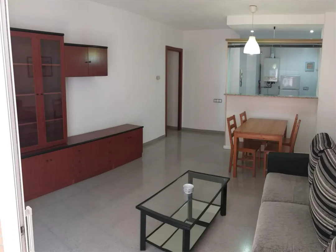 Piso en  Avinguda de la Constitució 200 - Foto 2