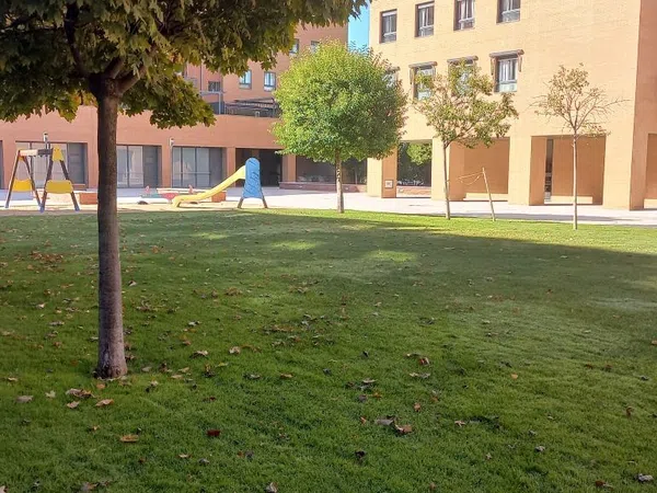 Piso en Urb. valdesol xi Barrio Valderas - Los Castillos - Foto 1