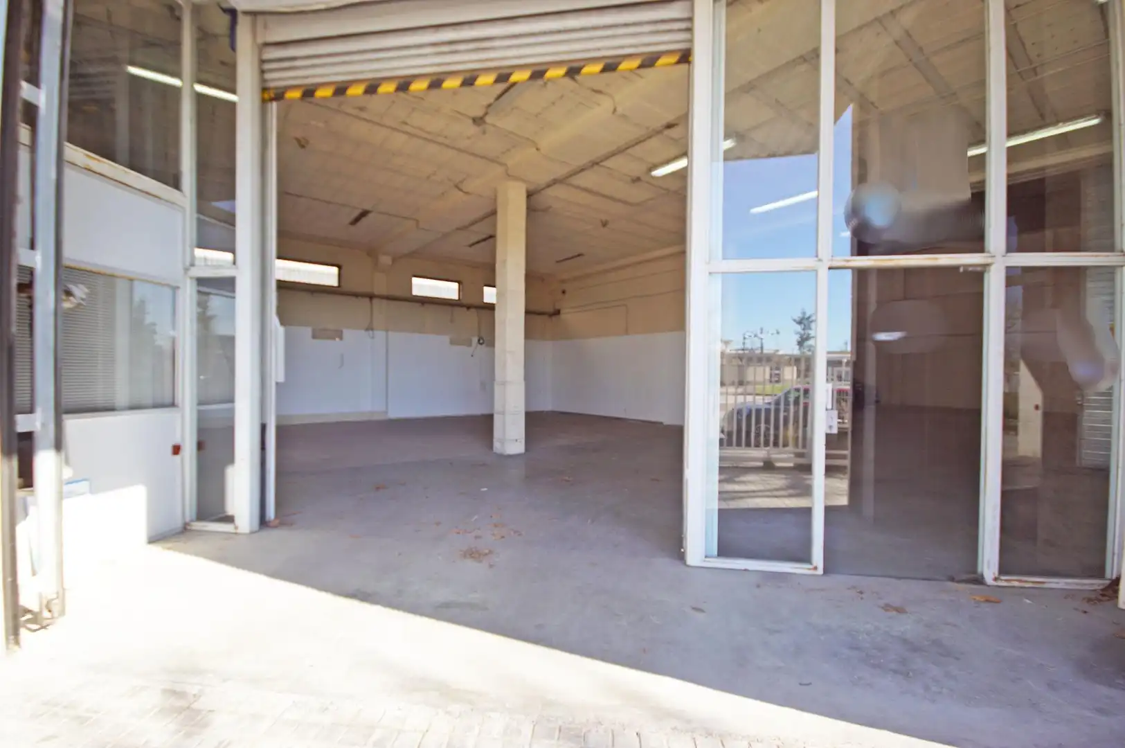 Nave Industrial en  Carrer Carrer Motors 306 - Foto 15