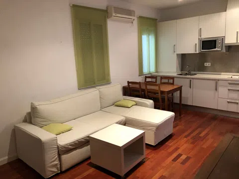 Piso en calle Peral, 58