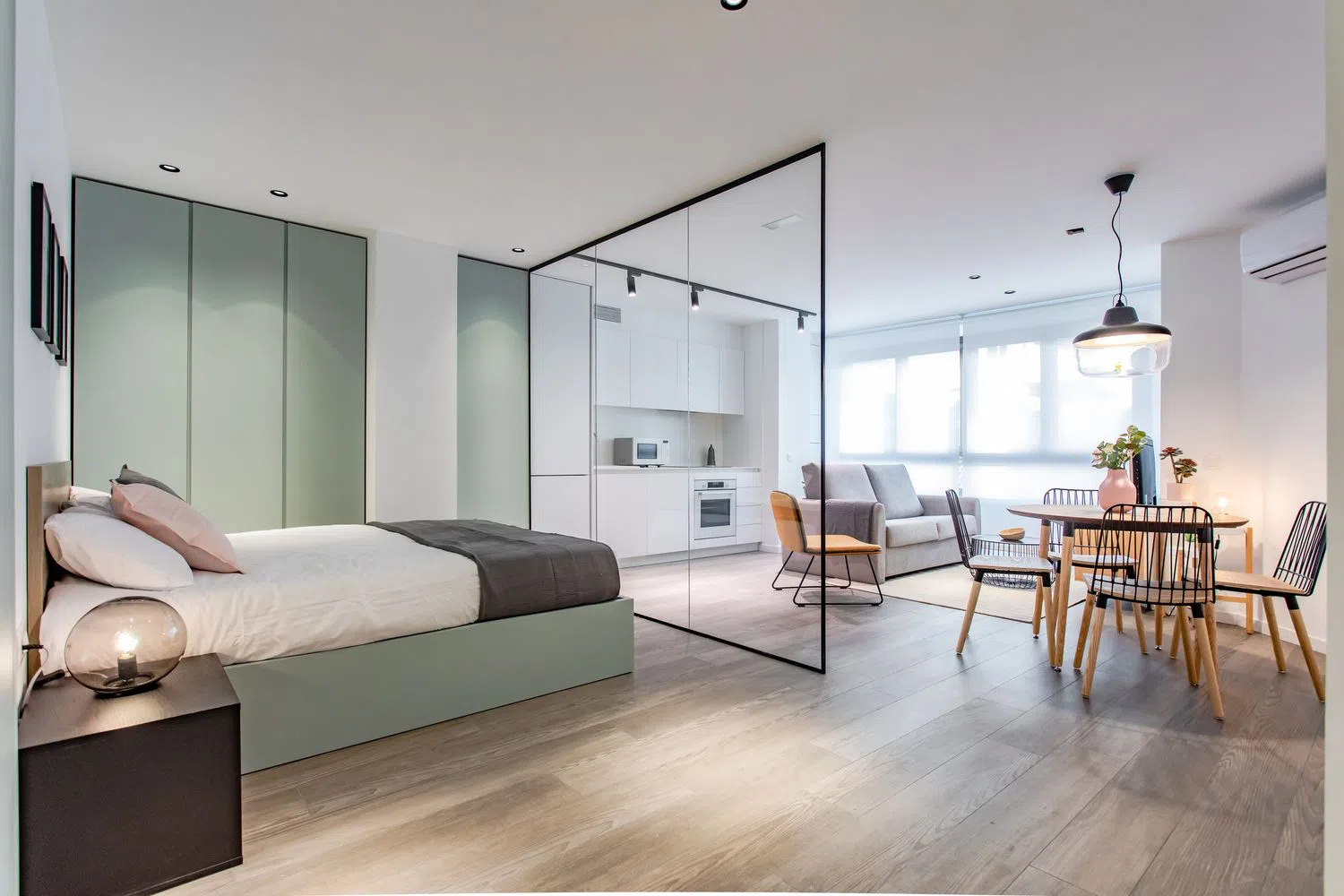 Estudio en avenida del Port, 40 - Foto 1