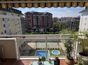 Piso en  Carrer de Jorge Comín Metge Pediatre 6 - Foto 3