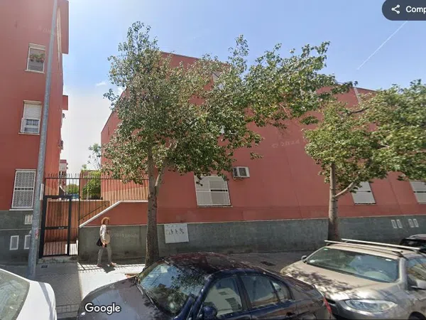 Casa independiente en calle Nuestra Señora del Pilar, 19  . Bloque 5. Bajo