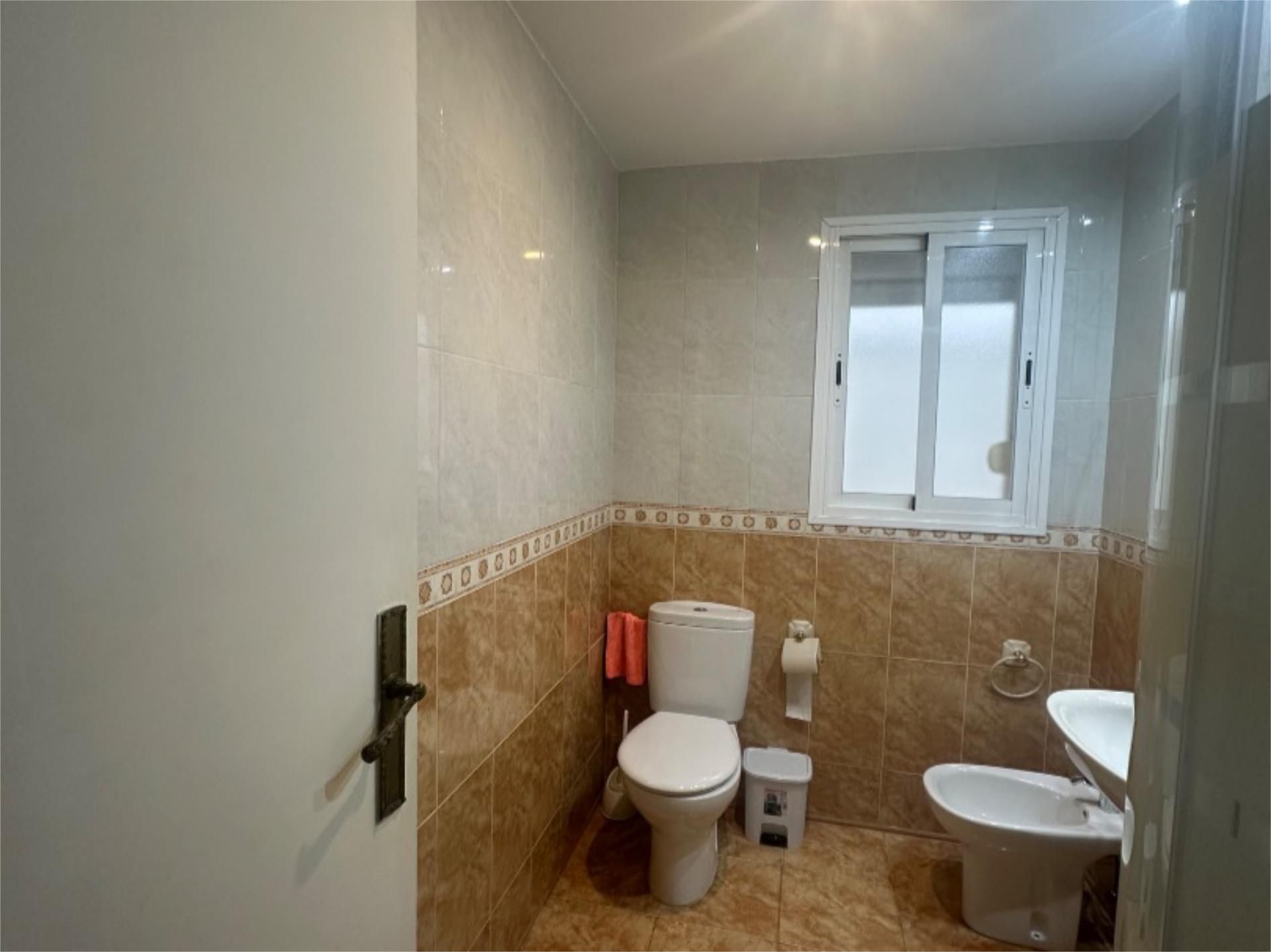 Piso en  Calle del Alcalde Velasco Navarro 10 - Foto 7