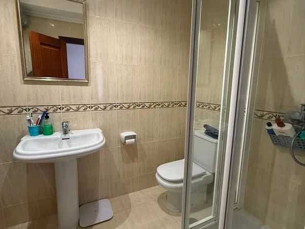 Piso en Avenida de Hermanos Perez Casariego, 3 - Foto 9