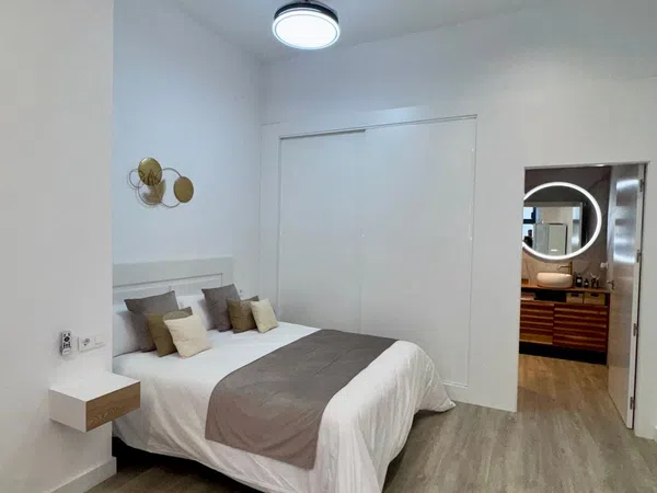 Estudio en calle Omar, 8 - Foto 9