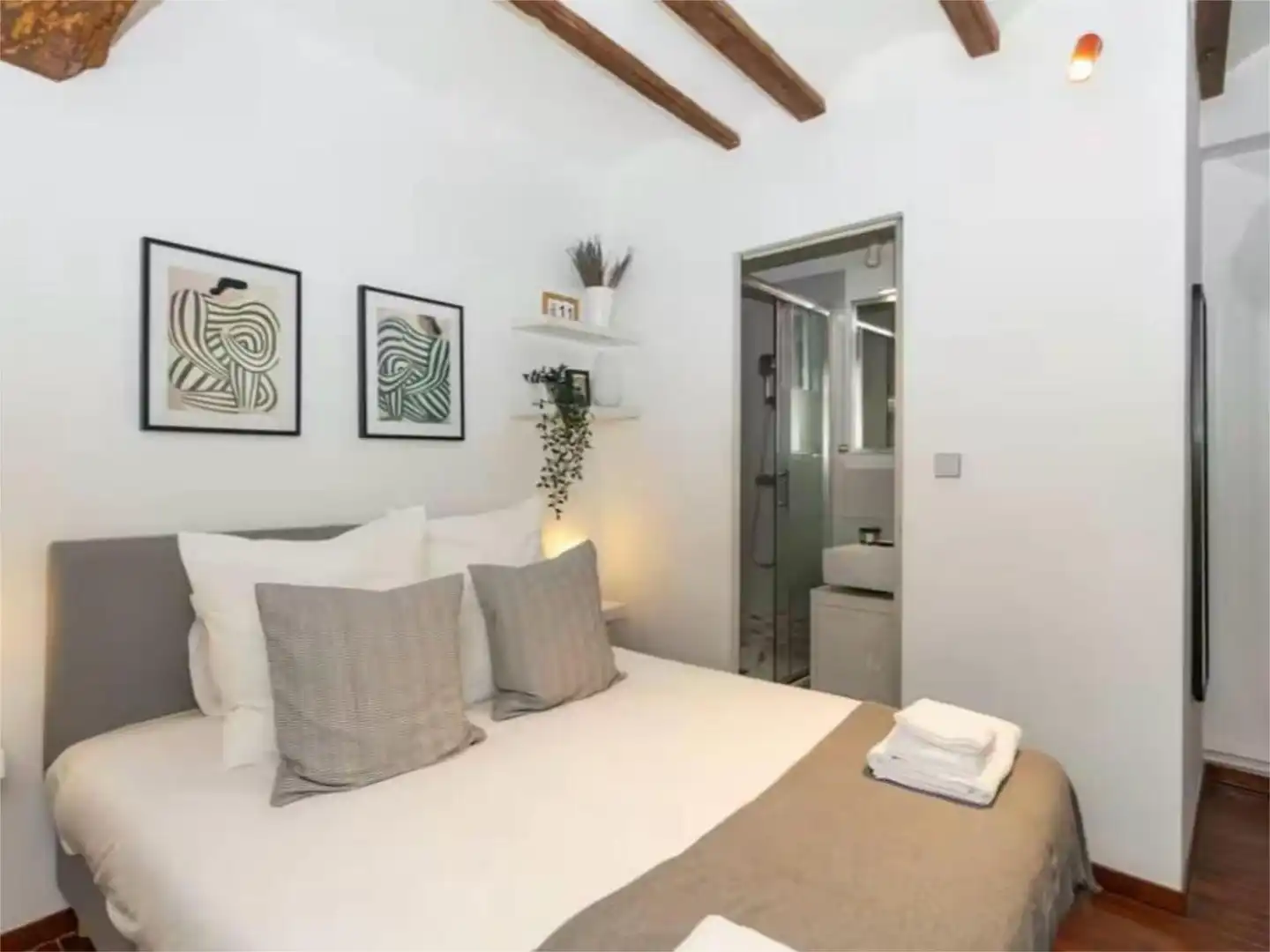 Piso en  Plaça de la Mare de Déu 1 - Foto 3