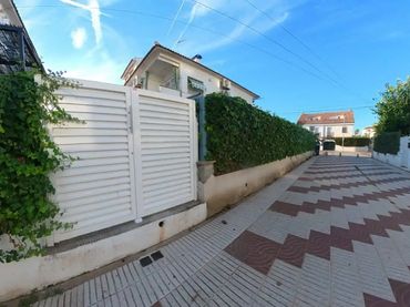 Casa adosada en  Avinguda Tarragona 178 - Foto 3