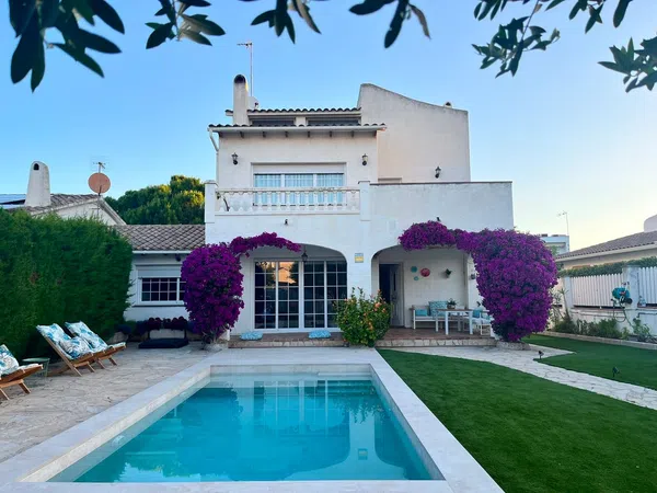 Casa o chalet independiente en Calle Montseny, 3, La Barquera, La Barquera - Foto 1