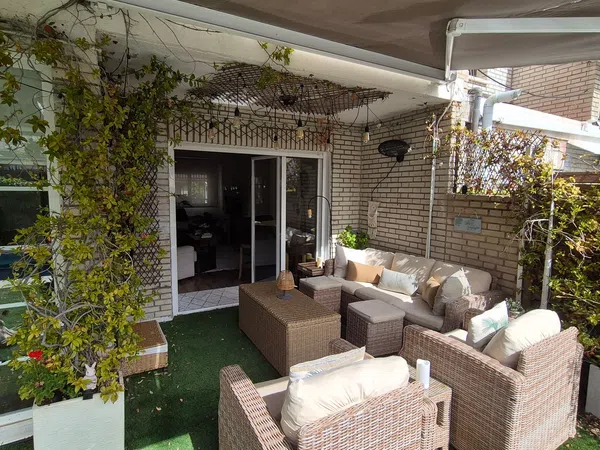 Chalet adosado en Barrio Zona Pueblo - Foto 13