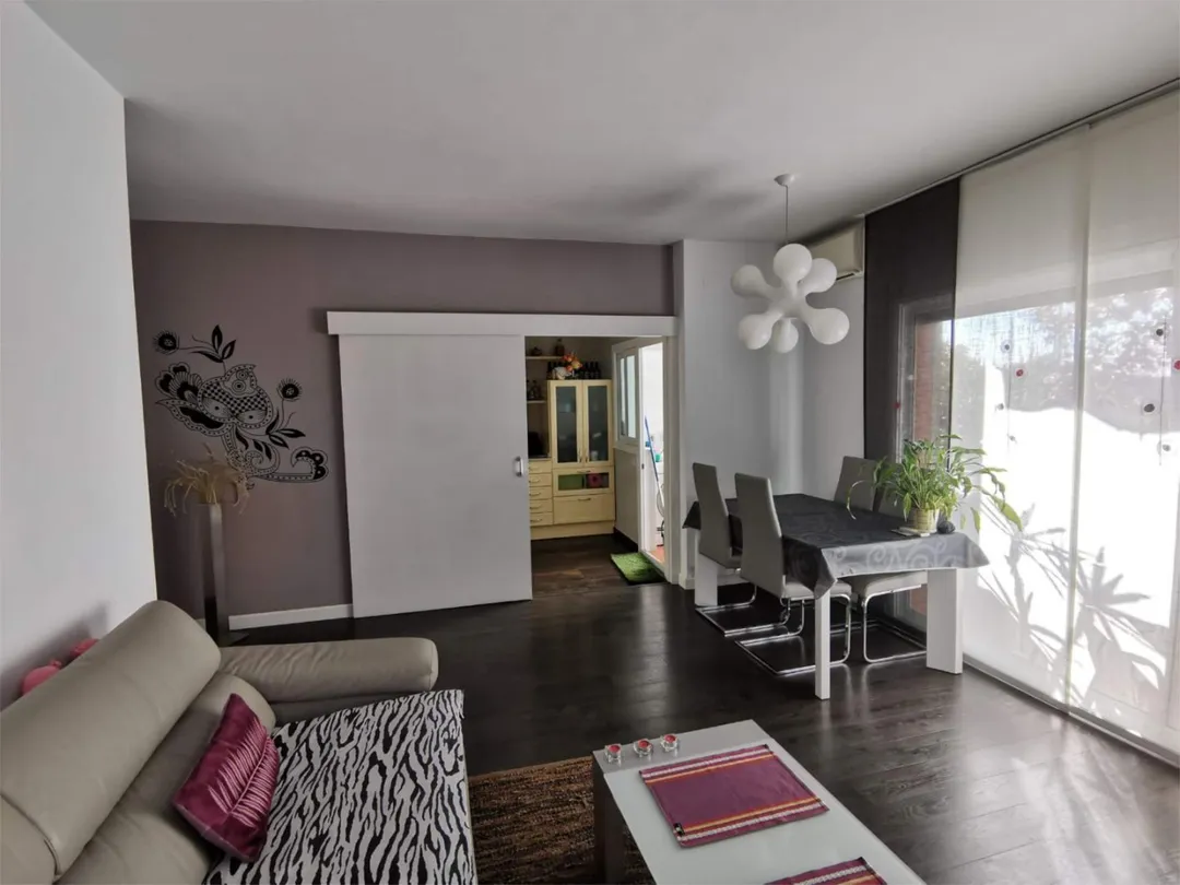 Piso en  Travessera de Montigalà 60 - Foto 2