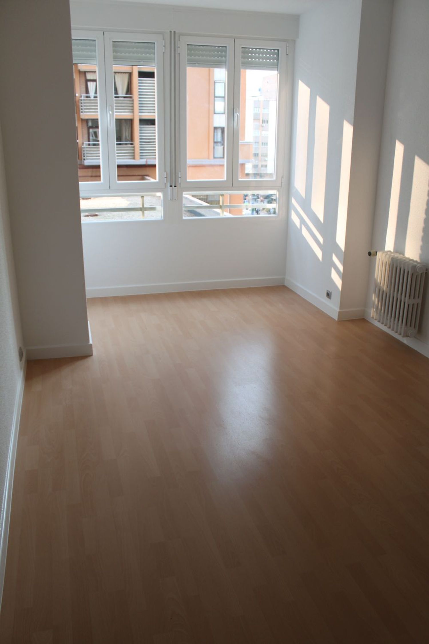 Piso en calle de Orense, 12