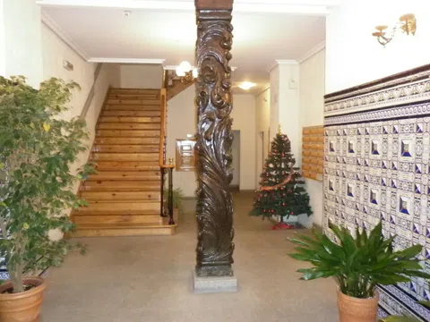 Piso en calle Reina, 25
