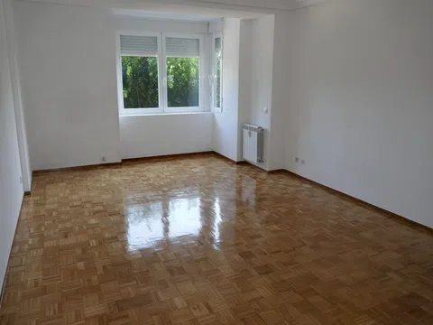 Piso en plaza del Encuentro, 1