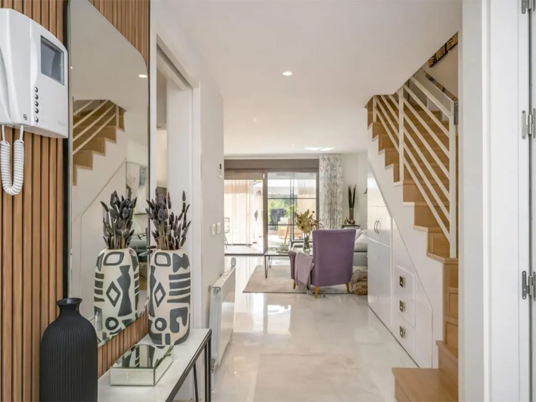 Casa adosada en  Carrer Lisboa 5 - Foto 4