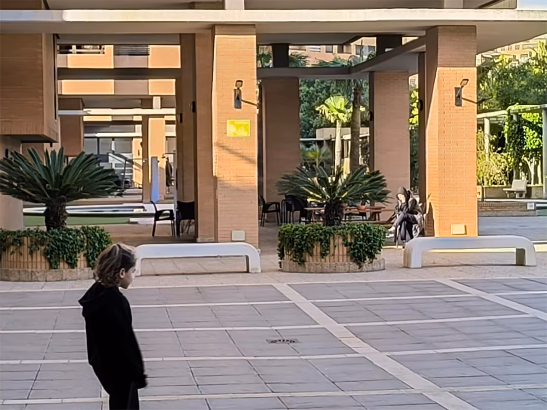 Piso en  Avenida Pintor Xavier Soler 7 - Foto 26