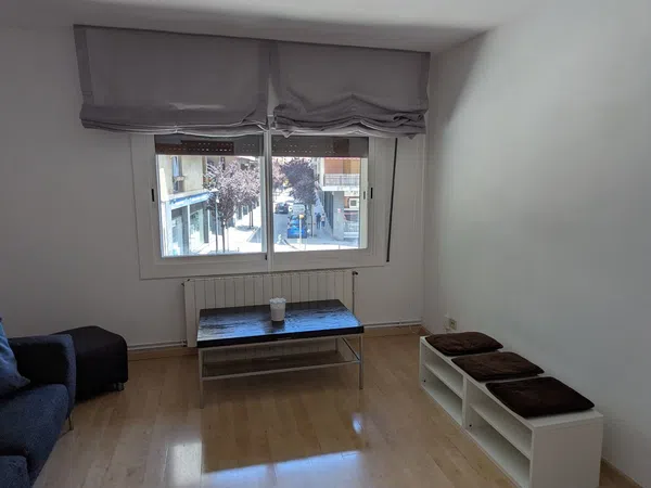 Piso en avenida Lluís Companys, 33