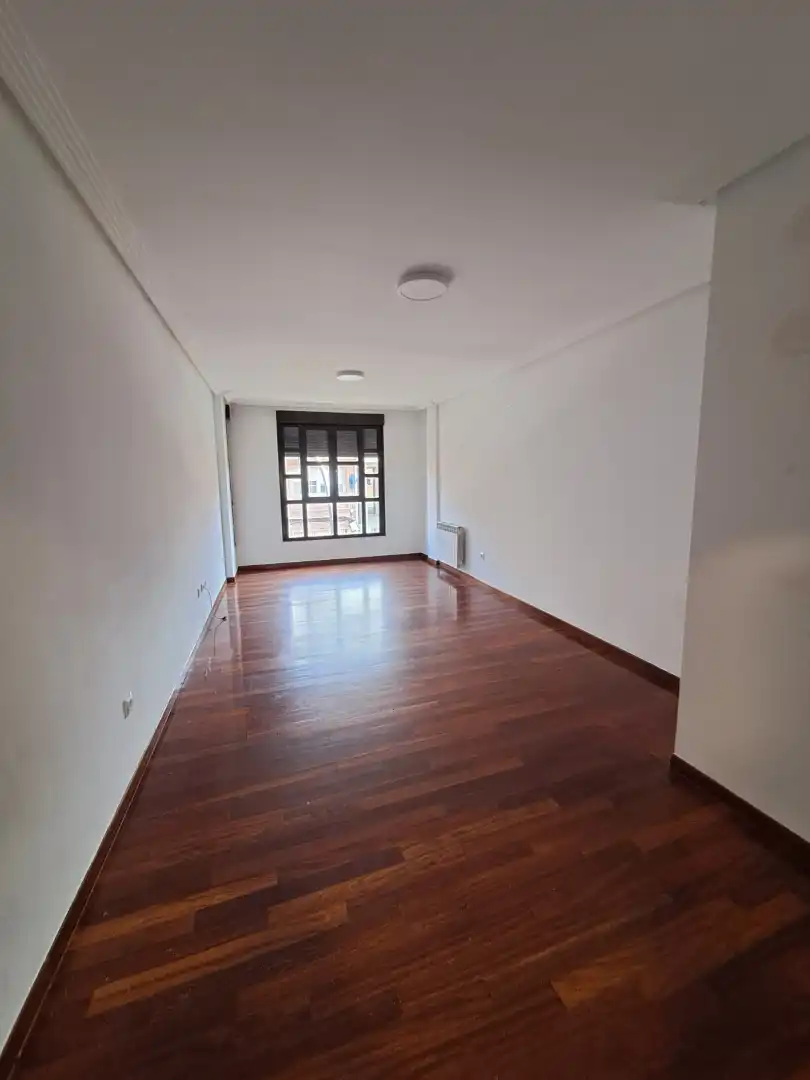 Piso en  LE-441 205 - Foto 2
