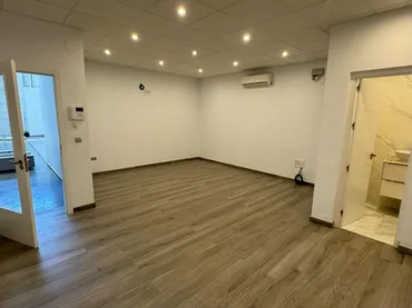 Local comercial en  Calle Eslovaquia 2 - Foto 8
