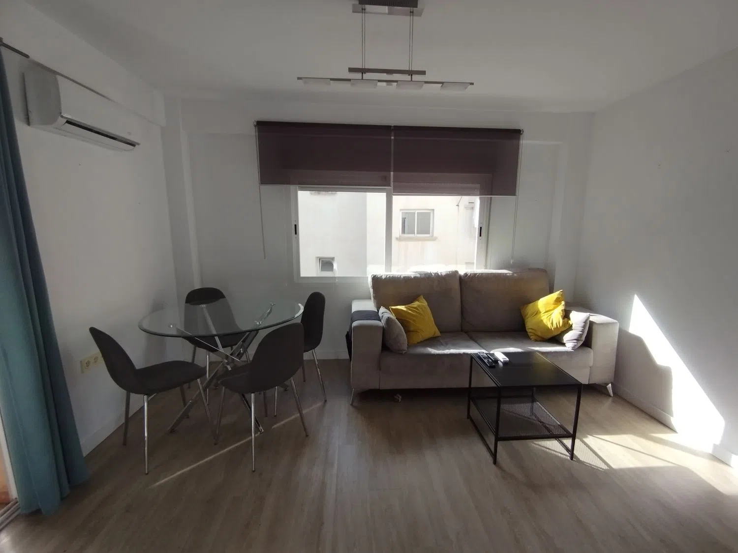 Piso en avenida de Carlos Haya, 95