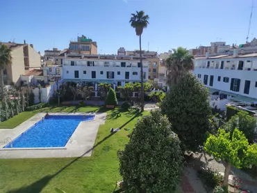Casa adosada en Calella - Foto 1